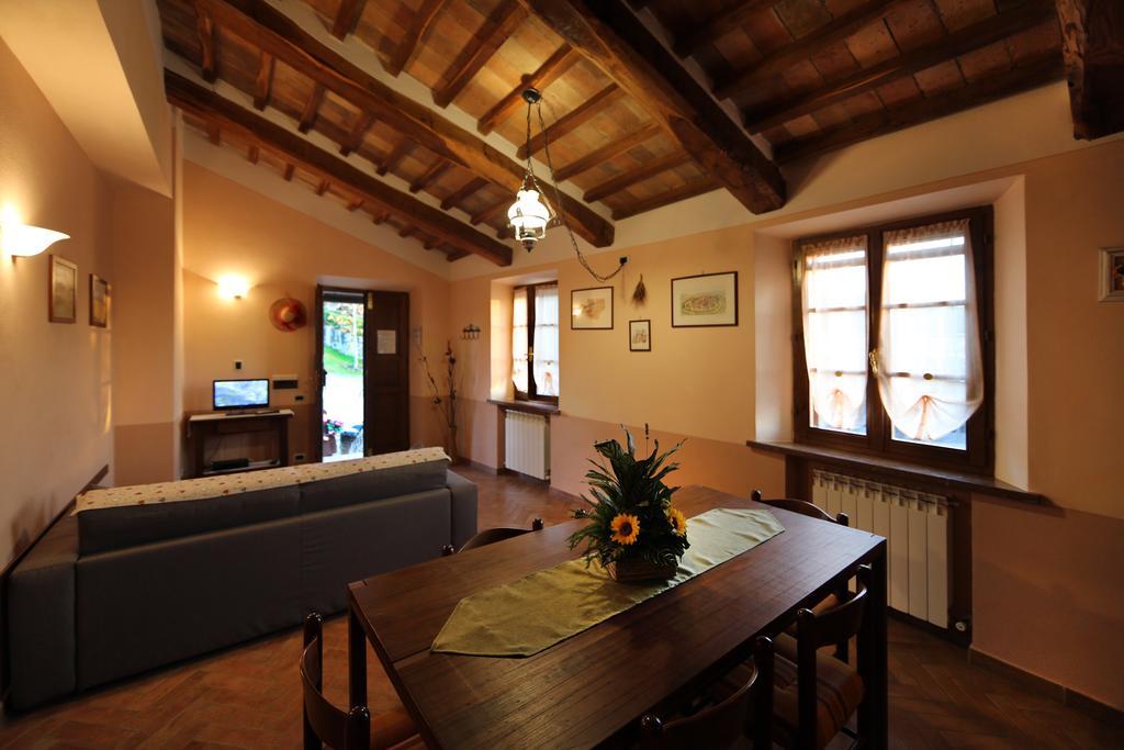 Agriturismo Bagnaia San Quirico dʼOrcia Rum bild